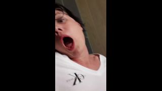 [K2S.CLUB] JulieEroticDress - MILF Spritzt Mit Gebundenen Titten - HD 720P-9