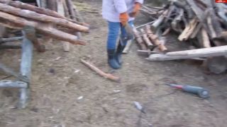 Gabby30 - Gather firewood on the farm - Amateur-1