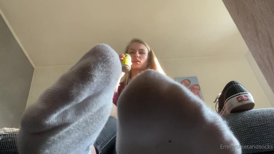 7202 Footfetish, licks feet, foot fetish, Foot Worship