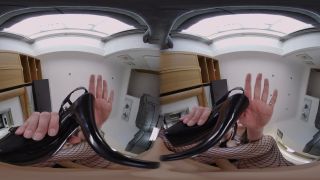 Valentina Boux - Facesitting Boss-4