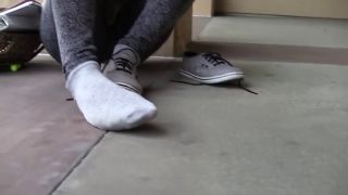 Footfetish 18yo Shy Arianna Taking Off Her Vans - Foot Fetish-8