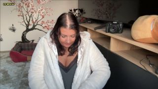 Nina - Nice - Megaflauschig - Fleecejacken Dirty Talk und Abspritz - Wichscountdown 1080P - Germany-5