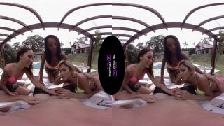 Spring Breakers vr Adrielly Bronze, Hanna Rios, Paty Cameron-1