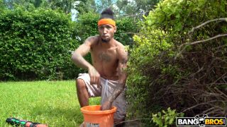 Video VICTORIA JUNE : Poolside Games with Busty Victoria 1080p FullHD-2