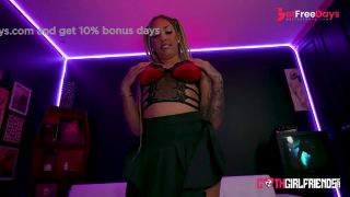 Seductive Babe Kona Jade Squirts From Intense Pounding-1