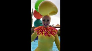 FetiliciousFans SiteRipPt 1Inflatable Wig Fun-5