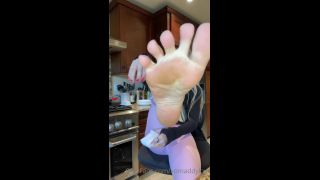 free online video 39 xomaddykxo – 2022-02-03 – 2350635293 on feet porn gym foot fetish-3