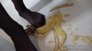 online adult video 33 gay underwear fetish fetish porn | DreamGirls – Your Face Cassandra Squeezes Bananas Ultra | food-5