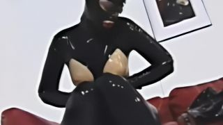 Masturbation In Heavy Rubber-2