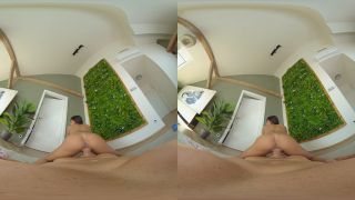 Horny Hungarian - Smartphone VR-7