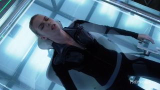 Emma Ishta – Stitchers s02e01 (2016) HD 720p!!!-9