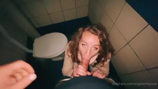 Angel Emily - angelemilyxxxx AngelemilyxxxxCoucou les chris En rentrant dans un magasin il me prend une envie de me faire prendre - 06-11-2020 - SiteRip-7