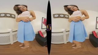 VR DATE NIGHT STRIPTEASE WITH ALICE KATZ-3