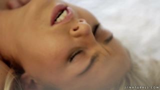 7119 Christen Courtney Feet to worship-8