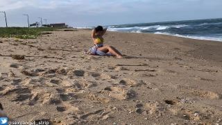 PHEmanuelly RaquelPUBLIC BEACH VOYEUR- Micro Bikini Jerk Off Inscrution Joi Portugues - 720p-1