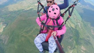 Squirting While Paragliding In 2200 M Above The Sea  7000 Feet 1080p-4