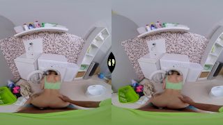 Video Jenny Wild  Stuck In Washer 1600p 2K-1