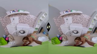 Video Jenny Wild  Stuck In Washer 1600p 2K-2