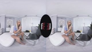 VirtualTaboo: Lola Myluv (Condom Tutorial: Better Without / 04.08.2018) [Oculus | SideBySide], teen first blowjob on blowjob -5