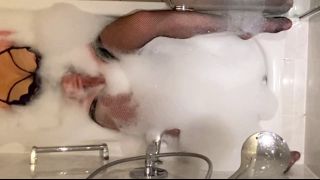 Big Tits Shemale Bathtub Masturbation-3