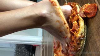 Solepurposetexasofficial - who wants some pizza the bf are the whole thing after this good boy 09-08-2020-4