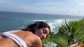 Sex On A Tropical Island With A Beautiful View (Hot Babes) Katty West-7