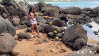 Katty West - Minipack 2 Naked girl found a coconut on a public beach and poured the juice over her body-1