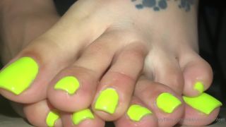 Nikkivonnails - listen i want to whisper in your ear 12-04-2021-0