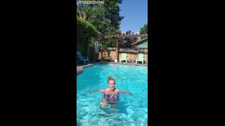  3 d Ursula Andreia aka fantasymilfursula Swims Naked in Her Pool Showing Her Thick Thighs and Juicy Ass in This Teasing Video URSULA ANDREIA-3