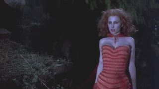 Sadie Frost, Winona Ryder, Monica Bellucci, etc Nude - Dracula 1992-3
