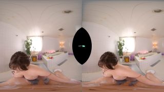 KIWVR-704 【VR】【8K】おっぱい特化！神乳専門店！ 神乳Hcup103cm神尻115cmの超絶肉感ソープ嬢の美爆乳ご奉仕！ 無制限発射OK！ゴムNG！超最高級ソープランド 藤沢麗央-5