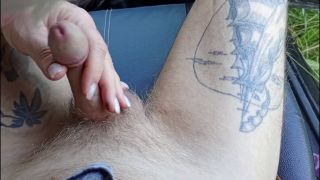 bbwsexi9 - in the car in the parking lot, a neighbor jerks off my dick-1