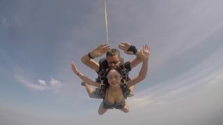 Girl's boob falls out while skydiving-8