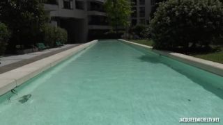 Jacquieetmicheltv presents Elise, 45ans, vient avec une ancienne élève – 14.06.2019 MILF!-1