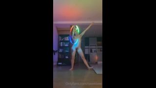 Ravenivee () - back into hula hooping i love hooping with my led hoop its magical song random 24-09-2020-8