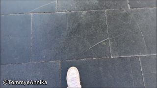 7107 Annika INCINTA - Daily Routine Con Scopata Outdoor e Ind...-3