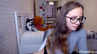 Chaturbate – MiaSunnyy – Nerdy Nextdoor Teen Masterbates on Webcam!!!-4