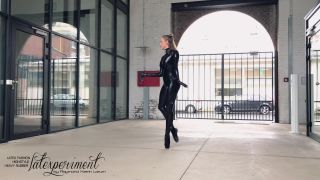 Imogen Roudine – LATEXPERIENT – FULL HD/1080p/MP4 - Latex teasing-5