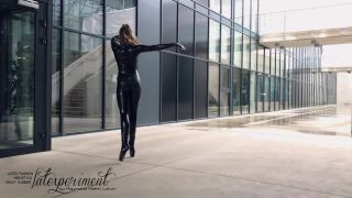 Imogen Roudine – LATEXPERIENT – FULL HD/1080p/MP4 - Latex teasing-8