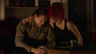 Matleena Kuusniemi, Laura Malmivaara - Riisuttu mies (2006) HD 720p!!!-5