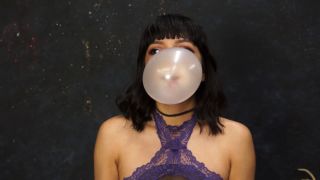 Custom Fetish - Valerie s First Bubblegum Bubble Blowing - Fetish-3