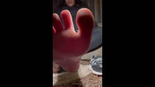 ExploreMySoles aka only1exploremysoles - 12-02-2024 OnlyFans Video - Why wouldnt I make fun of your teenie weenie video ExploreMySoles fetish-3