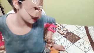 Reverse Cowgirl Anal Indian Desi Bhabhi Fucked by Servant in Village Hindi Audio-1