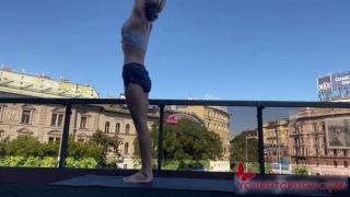 Horizontal Media Solo Public Yoga-7