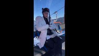 Rubbermissy - Snowboarding in latex.-7