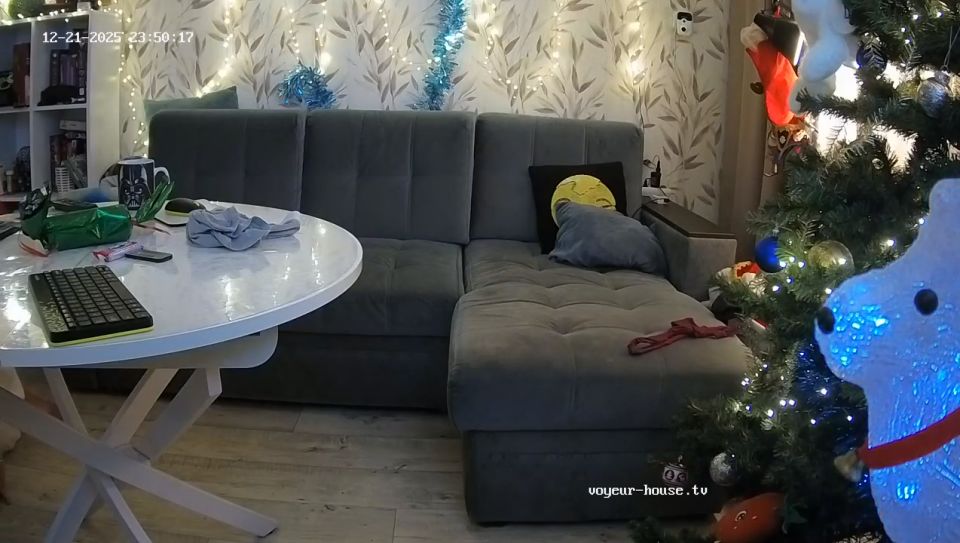 [K2S.CLUB] Henry Julia More Blowjobs And Couch Fuck 2025-12-21 - HD 720P