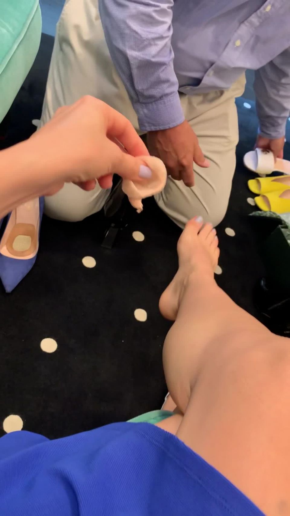 findomchristine  Even more shopping trip video. - findomchristine - feet porn 