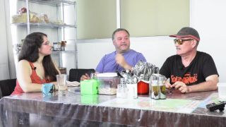 Trio con los de vox - pussycat-5