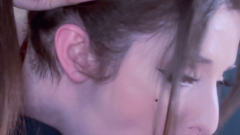 6242 He Wanted A Blowjob So I Let Him Cum All Over My Lips Be...