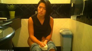 Online Tube Voyeur in Public Toilet - voyeur-0